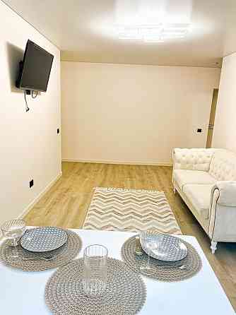 Продаж Квартира 3-кімнатна, 2/5 поверх на вул. Степана Бандери Рівне