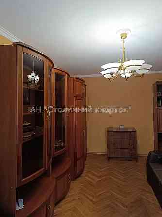 Продаж Гараж/паркомісце на Євгена Коновальця вул., 15/3 2/9 поверх Київ