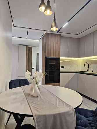 Продаж Квартира 3-кімнатна, 10/10 поверх на Покрови вул., 14А Тернопіль