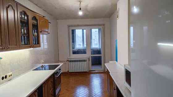 Продаж Квартира 2-кімнатна, 4/22 поверх на Володимира Івасюка вул., д. 16б Kiev