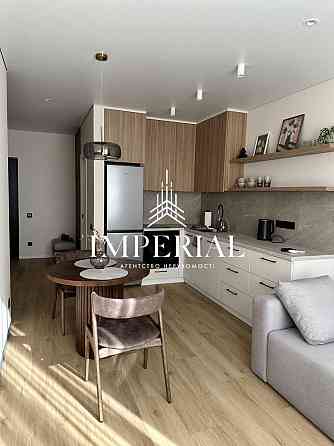 Оренда Квартира 1-кімнатна, 12/22 поверх на вул. Всеволода Змієнка Киев