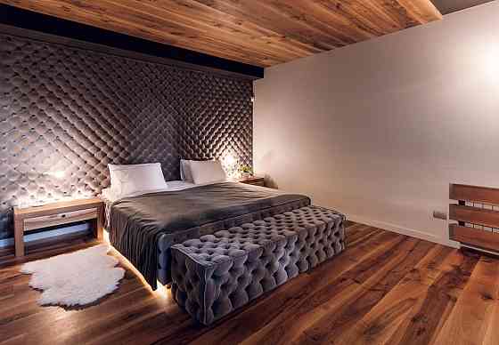 Продаж Квартира 4-кімнатна, 5/5 поверх на Екатерининская ул., 25 Одеса