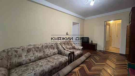 Оренда Квартира 3-кімнатна, 2/5 поверх на Полковая ул. Київ