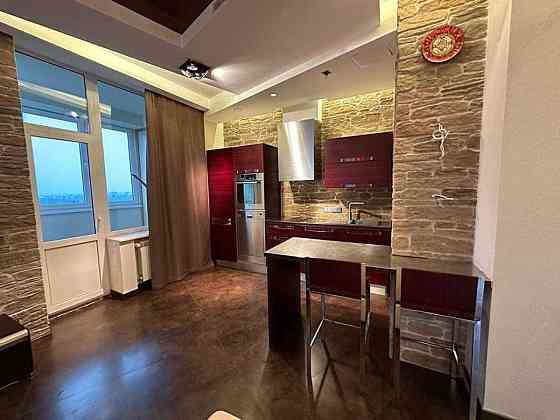 Оренда Квартира 1-кімнатна, 12/25 поверх на Верховинна, 35 Киев