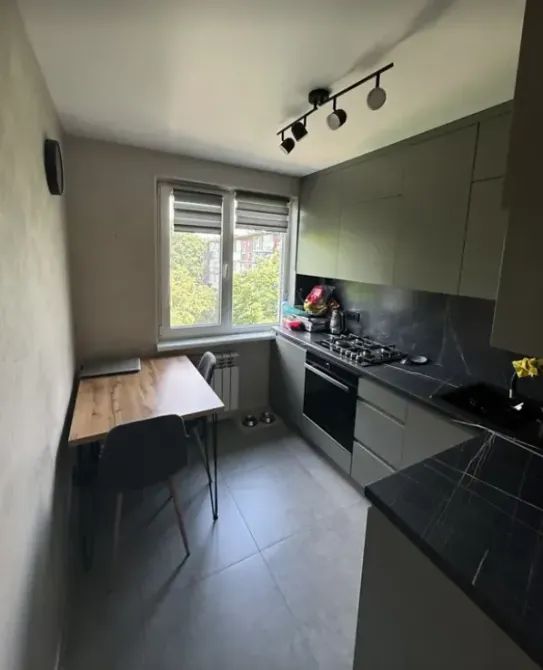 Продажа 2к Квартира 47 кв.м Космонавтів Житомир - изображение 1