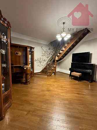 Продаж двоярусної квартири по вул.Волошина Uzhhorod