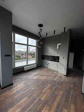 3 комнатная, "Граф" на Педагогической, с большой террасой. Одеса