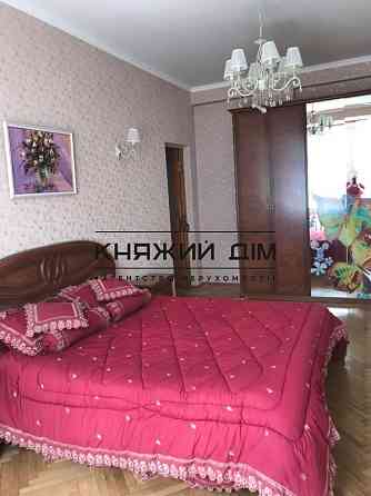 Простора, роздільна 4-х к. Кв. на Липках, м. Арсенальна. № 1128891 Kiev