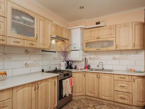 Продаж 3к Квартира 80 кв.м Вокзальна (Гагаріна Юрія) вулиця 54Б Чернівці - фото 9