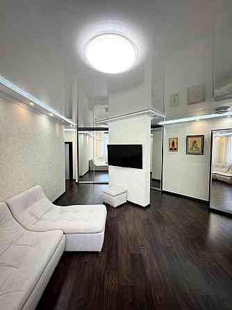 Продаж Квартира 3-кімнатна, 11/16 поверх на Юлії Здановської вул., д. 50/2 Київ