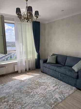 Оренда Квартира 2-кімнатна, 21/25 поверх на ул. Заречная, 21 Київ