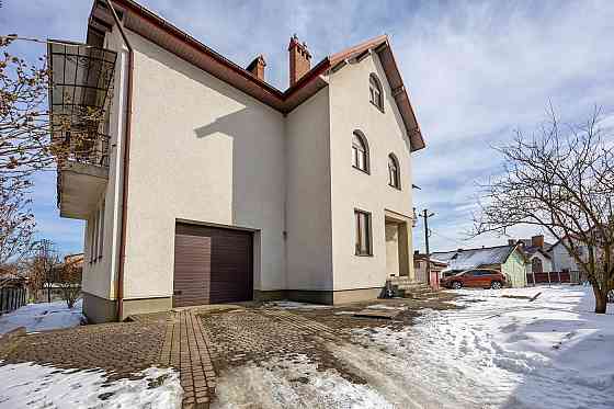 Продаж Будинок 8-кімнатний на вул. Геофізиків Лапаивка