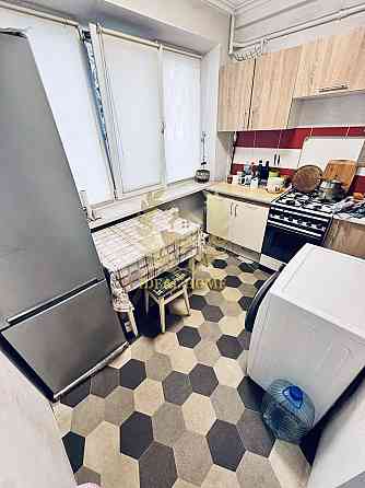 Продаж Квартира 2-кімнатна, 1/5 поверх на Волынская ул., 31 Kiev