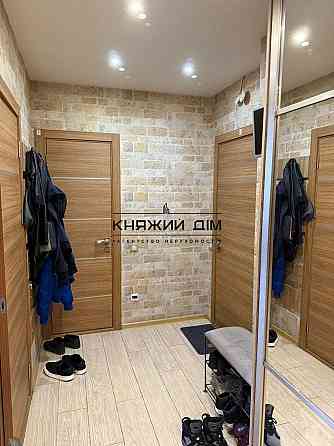 Простора 4-кімнатна квартира для сім’ї | вул. Дніпровська набережна, 26-І.м.Осокорки Київ