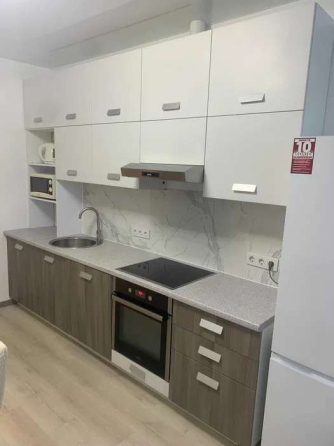 Оренда Квартира 1-кімнатна, 1/16 поверх на вул.Заболотного, 148в Kiev