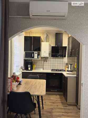 Продаж Квартира 2-кімнатна, 2/5 поверх на Юнності Вінниця