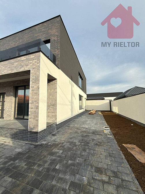 Продаж Будинок на Центральна, 5 Ужгород - фото 1