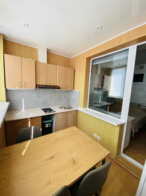 Оренда Квартира 1-кімнатна, 13/13 поверх на Ахматової, 16б Київ - фото 1