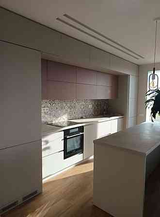 Продаж Квартира 3-кімнатна, 8/9 поверх на Євгенія Рихліка (з КОМІРОЮ) 11а Zhytomyr