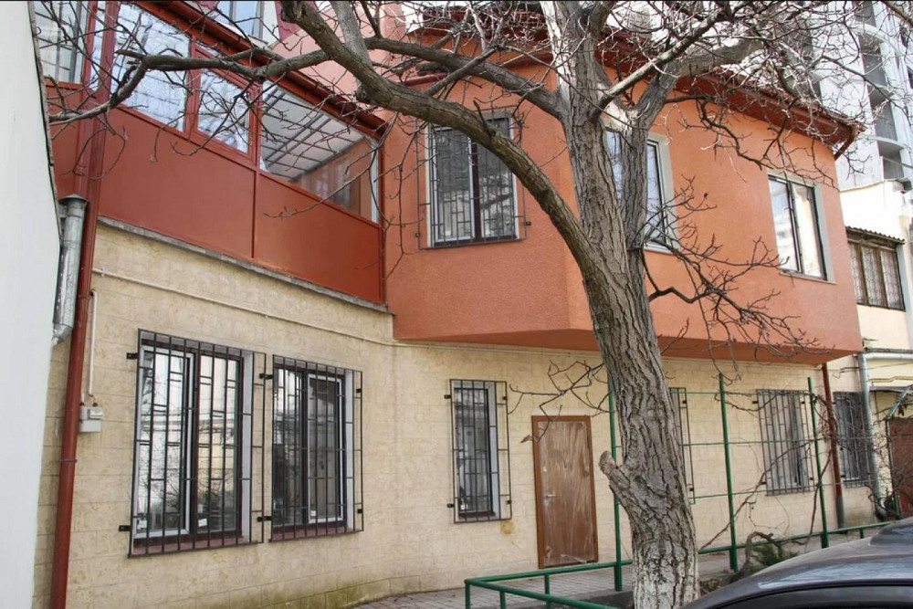 Продаж Квартира 3-кімнатна, 1/2 поверх на Ясная ул. Одеса - фото 1