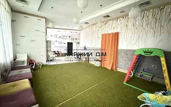 Продаж приміщення вільного призначення на Срибнокильская ул. поверх - 1/4 Киев