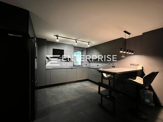 Продаж 2-поверховий  з ділянкою 2 сот 207 кв.м 5 кімн. на Вишгородська вул. Київ - фото 4