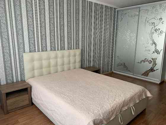 Оренда Квартира 2-кімнатна, 9/25 поверх на ул. Софии Русовой Київ