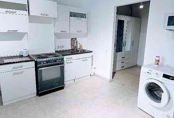 Оренда Квартира 1-кімнатна, 30/30 поверх на Харьковское шоссе, 19а Киев