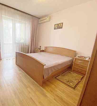 Продаж Квартира 3-кімнатна, 4/18 поверх на Курбаса Леся вул., д. 5-В Київ