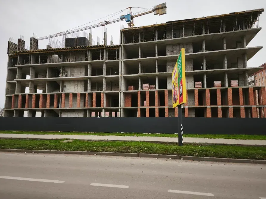 Продаж 2к Квартира 59 кв.м Капушанська 145Е Ужгород - фото 1