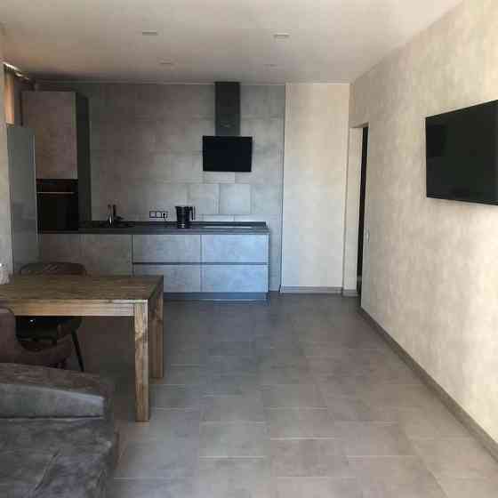 Оренда Квартира 2-кімнатна, 8/23 поверх на ул. Заречная, 3 Київ