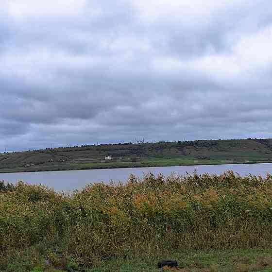 Продаётся небольшой дом в с.Жолтое  на самом берегу Хаджибеевского лимана Жовте