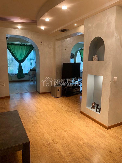 Продаж Квартира 5-кімнатна, 1/5 поверх на вул. Байрона Харків - фото 1