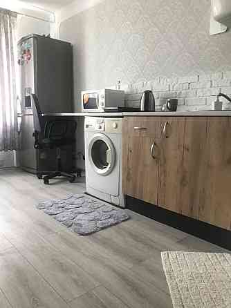 Оренда Квартира 1-кімнатна, 1/5 поверх на Науки, 96 Kiev