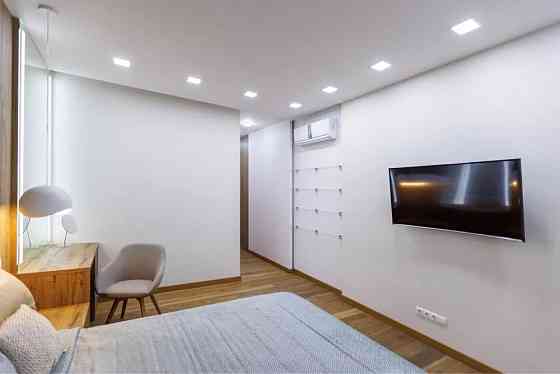 Оренда Квартира 2-кімнатна, 23/24 поверх на Дніпровська вул., д. 14а Kiev