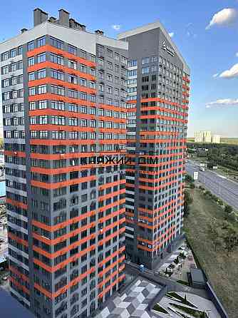 Оренда Квартира 1-кімнатна, 14/21 поверх на Черниговская ул. Київ