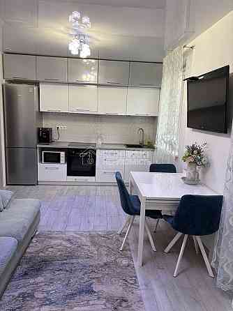 Продаж Квартира 3-кімнатна, 2/9 поверх на вул. Миру Kharkiv