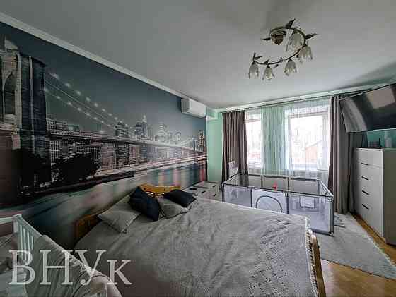 Продаж Квартира 4-кімнатна, 5/6 поверх на вул. Вербицького М. Тернопіль