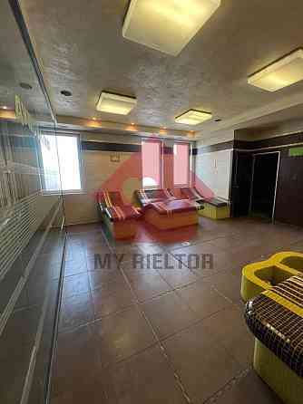 Продаж торгове приміщення на Толстого Л. поверх - 1/2 Uzhhorod