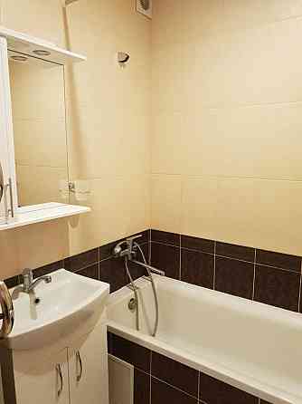 Оренда Квартира 1-кімнатна, 8/9 поверх на Драгоманова, 7а Київ