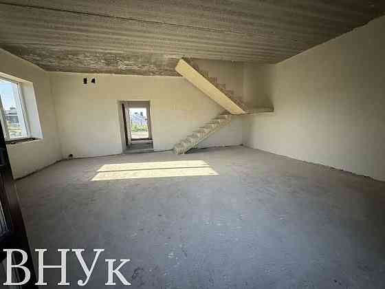 Продаж Квартира 4-кімнатна Тернополь