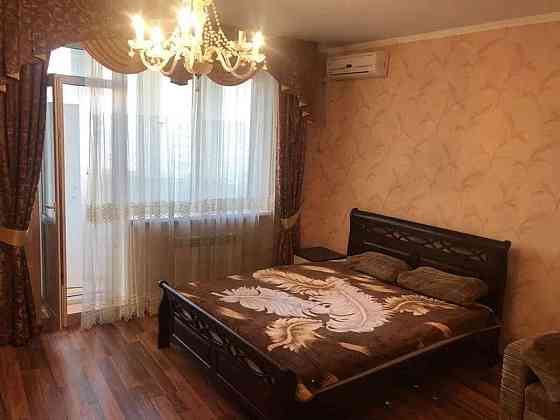 Оренда Квартира 1-кімнатна на Днепровская набережная, 19в Київ