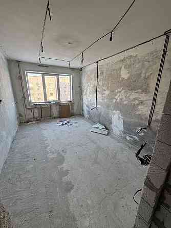 Продаж Квартира 3-кімнатна, 8/9 поверх на Вершигори Петра вул., д. 8 Kiev