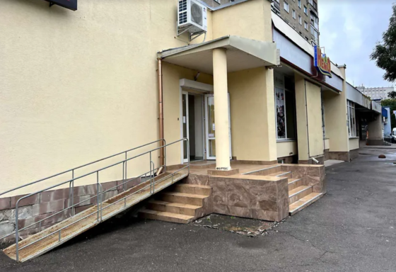 Здається комерційне приміщення на вул. Крушельницької Соломії, площа 248 кв.м Тернопіль