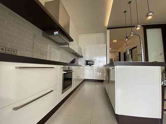 Продаж Квартира 3-кімнатна, 12/17 поверх на Лидерсовский б-р, 5 Одеса