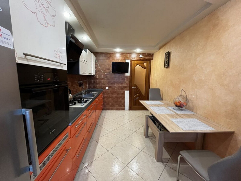 Продаж Квартира 3-кімнатна, 3/10 поверх на вул. Роксоляни Львів - фото 1