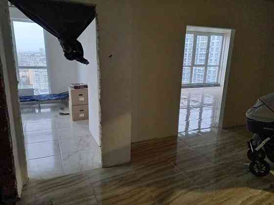 Продаж Квартира 3-кімнатна, 20/21 поверх на Ревуцького, 40В Киев