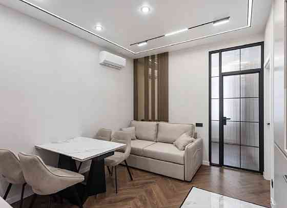 Продаж Квартира 2-кімнатна на ул. Краснова, 1г Одесса