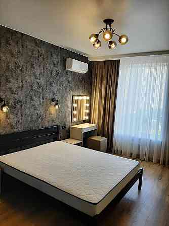 Оренда Квартира 2-кімнатна, 4/21 поверх на ул. Заречная, 6 Киев