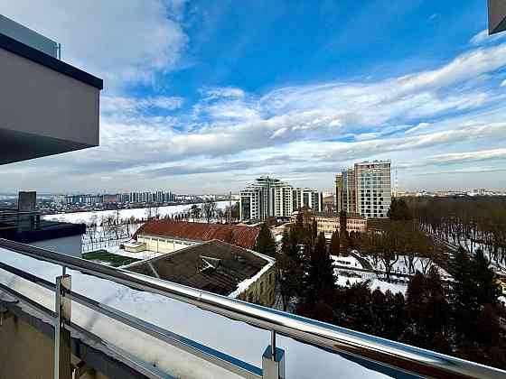 Продаж Квартира 4-кімнатна, 10/11 поверх на Мазепи Гетьмана вул., 160а Ivano-Frankivs'k